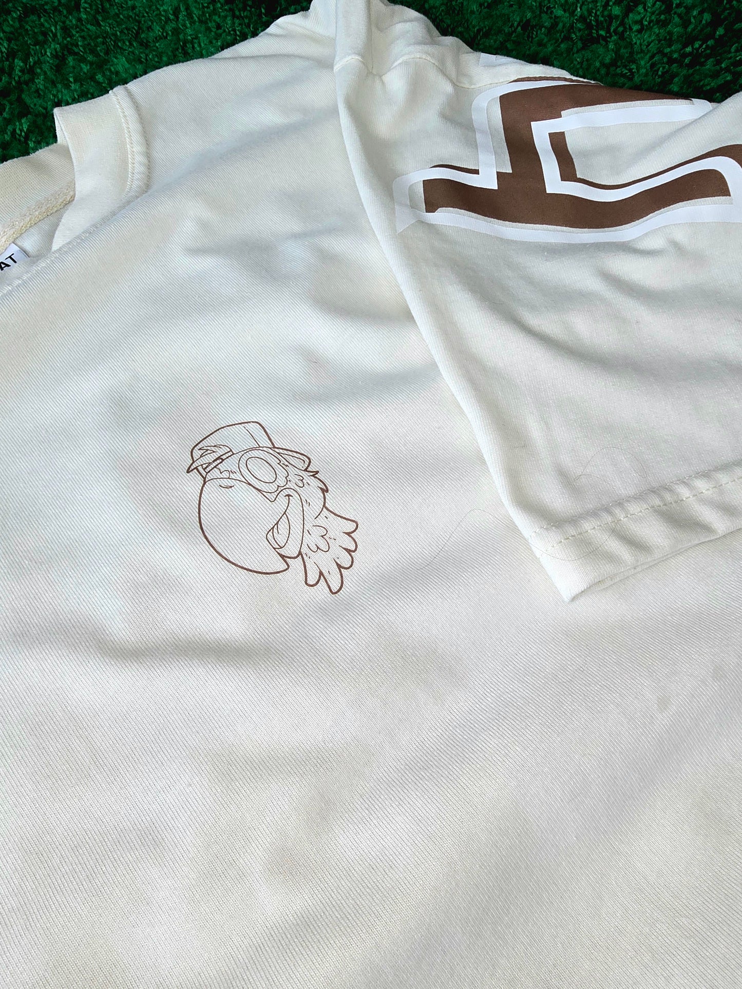 BIG FONT HAT DEPT. OVERSIZED T-SHIRT🟤⚪️