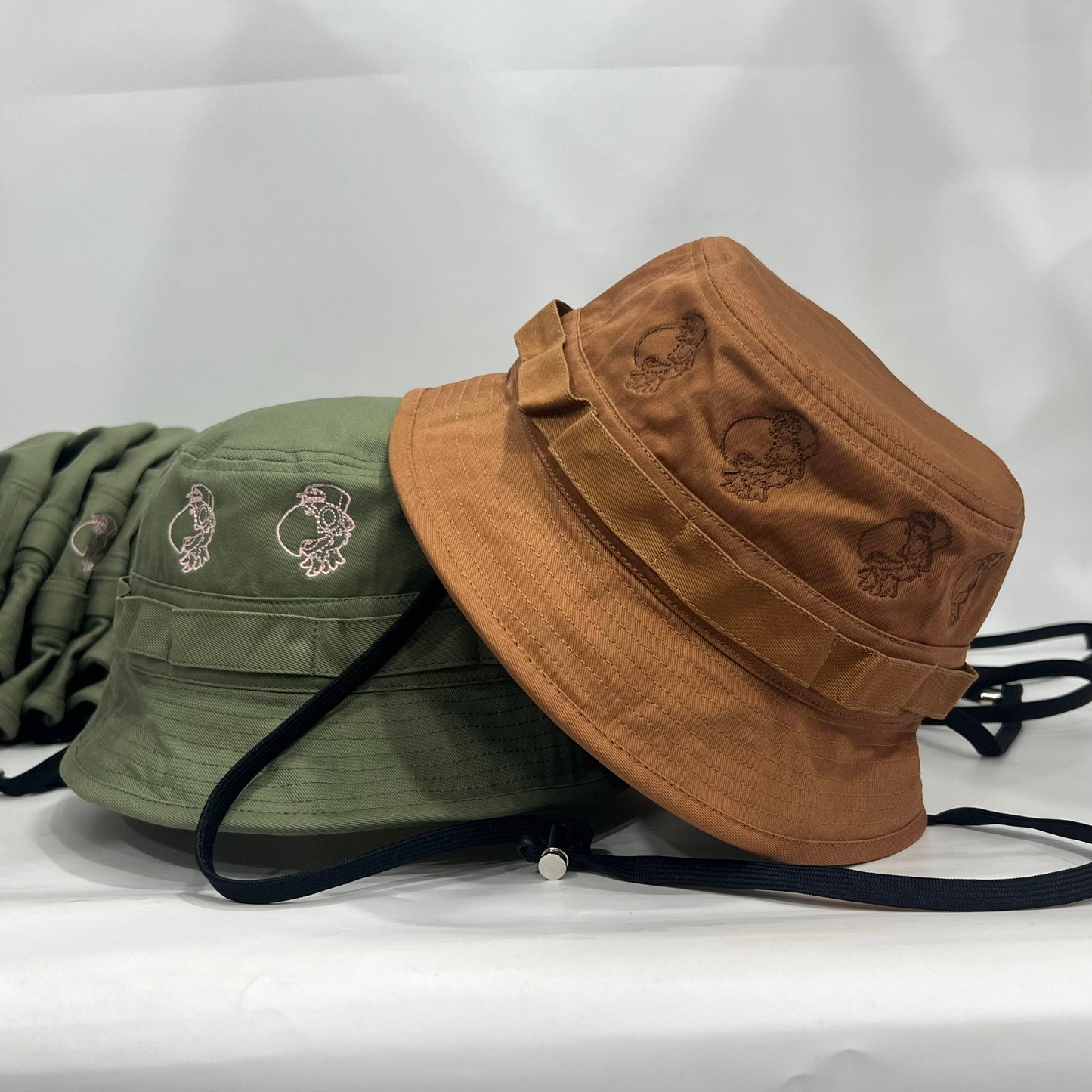 HAT DEPT. LOGO BUCKET HAT👒🦜🇵🇷